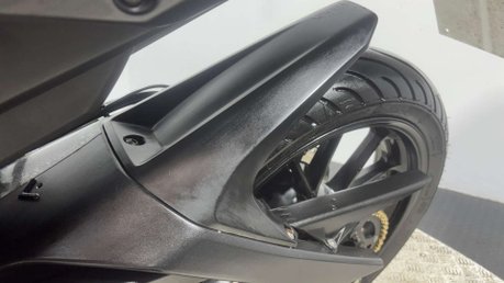 Yamaha MT-125 MT 125 2015 11K VERY CLEAN MOT SERVICED 15BHP 125CC NAKED 10