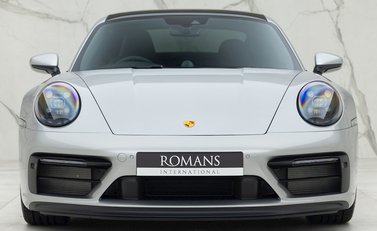 Porsche 911 (992) Carrera GTS 4