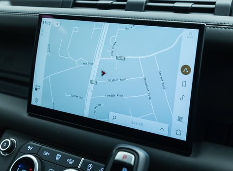 Land Rover Defender 90 V8 P525 URBAN 22