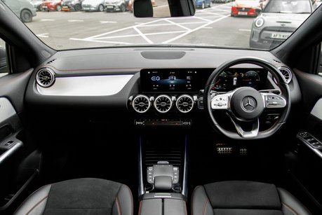 Mercedes-Benz EQA EQA 350 4MATIC AMG LINE