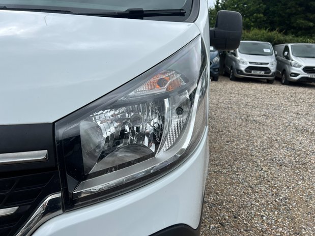 Renault Trafic LWB L2H1 Low Roof Business LL30 Air Con Sensors EURO 6 NO VAT 21
