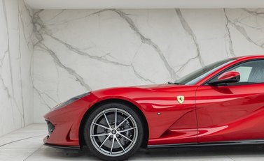 Ferrari 812 Superfast 34