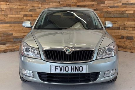 Skoda Octavia 1.4 TSI Elegance Hatchback 5dr Petrol DSG Euro 4 (122 ps) 2
