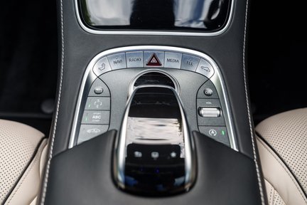 Mercedes-Benz S Class MAYBACH S600 V12 25