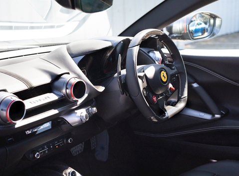 Ferrari 812 Superfast 15