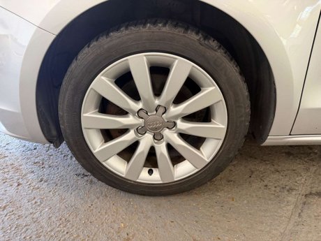 Audi A1 1.4 TFSI Sport Euro 5 (s/s) 3dr 23