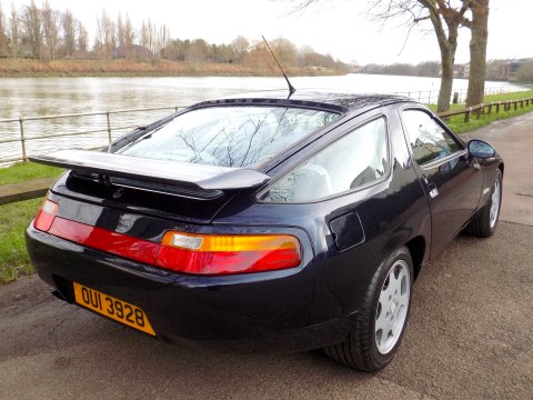 Porsche 928 GT 3