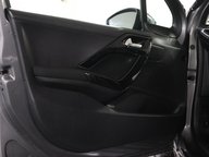 Peugeot 208 PURETECH S/S SIGNATURE 43