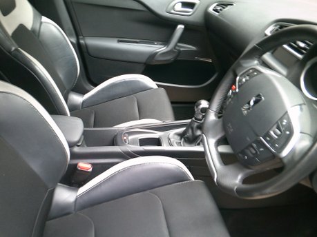 Citroen DS4 DSTYLE ONLY 46,000 MILES FROM NEW 10