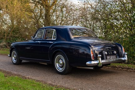 Bentley S1 Continental Flying Spur 4-Light 4