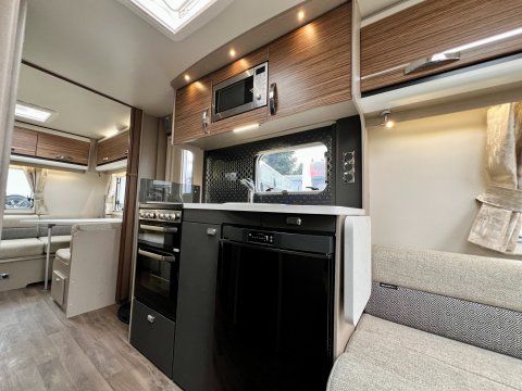 Swift Eccles 590 AL 19