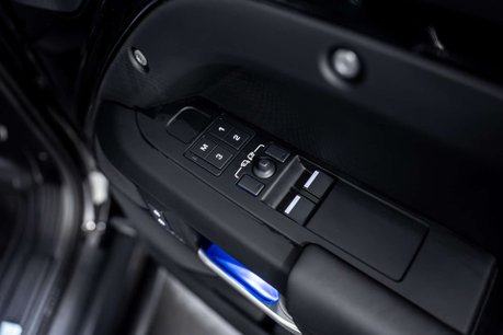 Land Rover Defender 3.0 D350 MHEV X-Dynamic HSE SUV 3dr Diesel Auto 4WD Euro 6 (s/s) (350 ps) 22