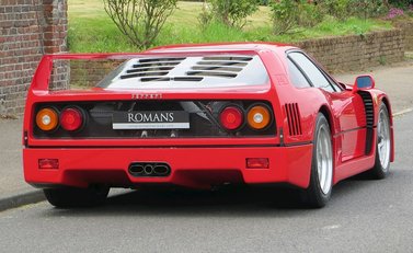 Ferrari F40 4