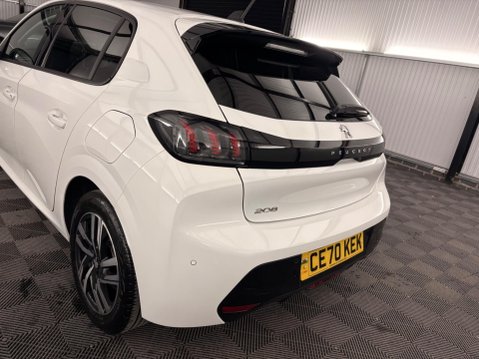 Peugeot 208 1.2 PureTech Allure Premium Euro 6 (s/s) 5dr 38