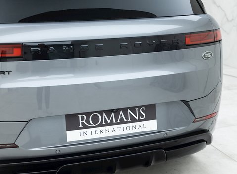 Land Rover Range Rover Sport D300 Dynamic SE 22