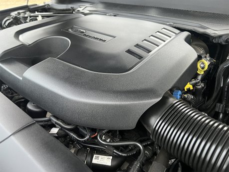 Land Rover Range Rover WESTMINSTER BLACK MHEV 83