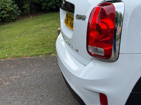 Mini Countryman COOPER 16