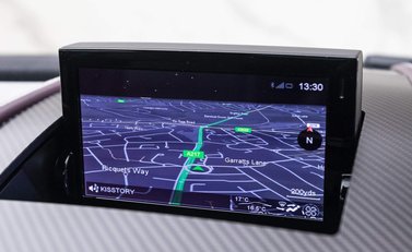 Aston Martin Vantage S V12 11