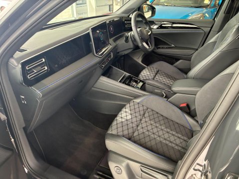 Volkswagen Tiguan 1.5 eTSI MHEV R-Line DSG Euro 6 (s/s) 5dr 16