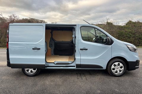 Renault Trafic SL28 Business Plus 130 ps dCi - Twin Side Loading Doors 11