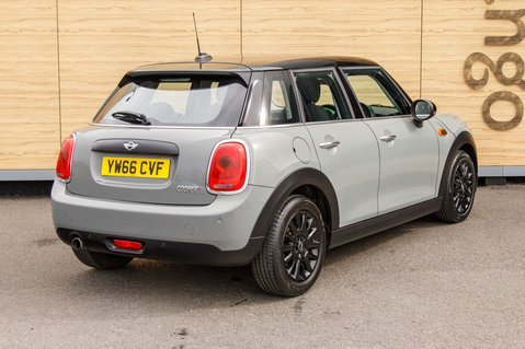 Mini Hatch COOPER 2
