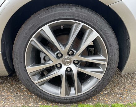 Lexus Is 2.5 IS 300h Advance CVT 4dr 15