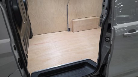Ford Transit Custom 320L1 H1 PHEV LIMITED VAN ECOBLUE HYBRID 130PS 11