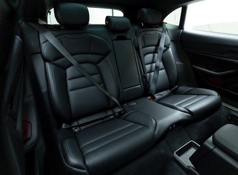 Porsche Taycan 4S Sport Turismo 12