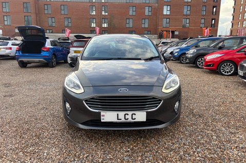 Ford Fiesta 1.0T ZETEC 5 DOOR.. 5 SERVICES.1 PREVIOUS OWNER.SAT NAV..CLIMATE CONTROL.. 2