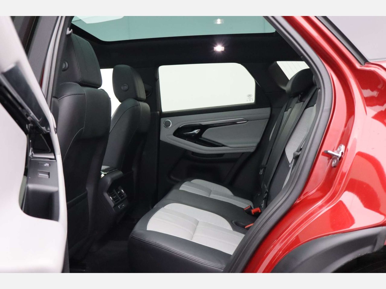 LAND ROVER RANGE ROVER EVOQUE 2.0 RANGE ROVER EVOQUE R DYNAMIC HSE D AUTO 4WD 5DR YEAR...