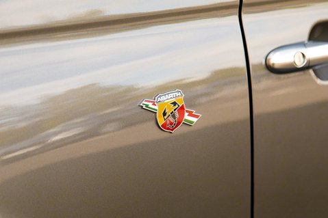 Abarth 500 595 TURISMO 12