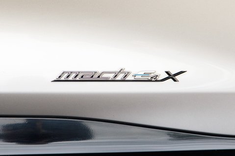 Ford Mustang Mach-E BASE 9