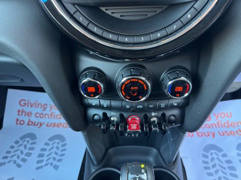 Mini Cooper 1.5 Cooper Steptronic Euro 6 (s/s) 3dr 40