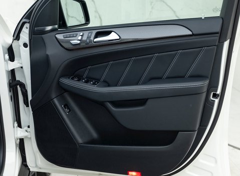 Mercedes-Benz GLE 63 S 4MATIC Night Edition 23