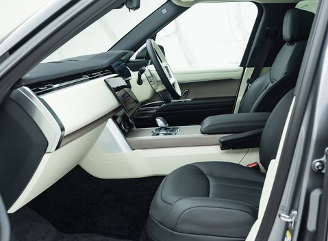 Land Rover Range Rover P400 HSE 14