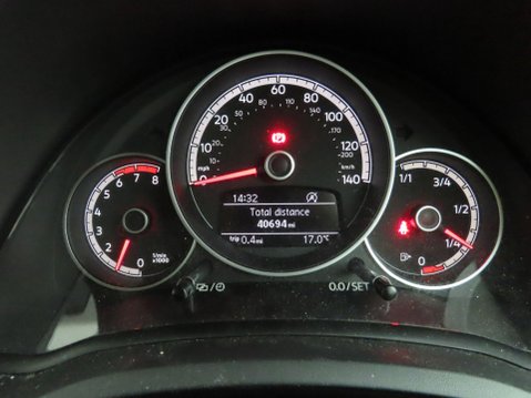 Volkswagen Up 1.0 High up! Euro 6 (s/s) 3dr 9