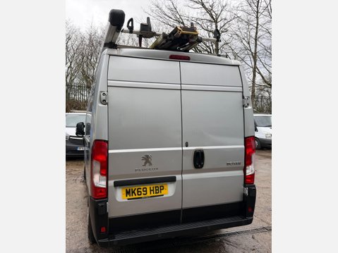 Peugeot Boxer 2.0 BlueHDi 335 Professional Panel Van 5dr Diesel Manual L2 H2 Euro 6 (130 17