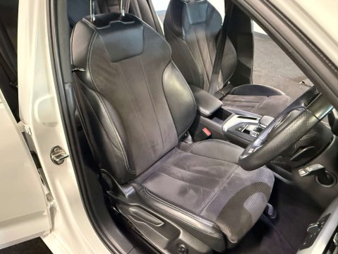 Audi A4 2.0 A4 S Line 35 TFSI Semi-Auto 5dr 10