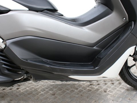 Yamaha Nmax 125 GPD125-A ABS 17
