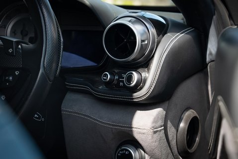 Ferrari GTC4 Lusso 6.3 V12 F1 DCT 4WD Euro 6 (s/s) 2dr 27