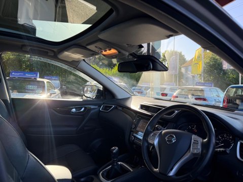 Nissan Qashqai 1.6 dCi Tekna 4WD Euro 6 (s/s) 5dr 17