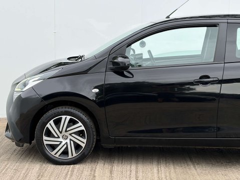 Toyota Aygo 1.0 Aygo X-Play TSS VVT-i CVT 5dr 41