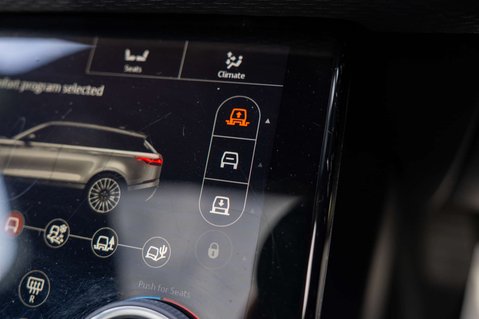 Land Rover Range Rover Velar 3.0 Range Rover Velar R-Dynamic S D300 Auto 4WD 5dr 53