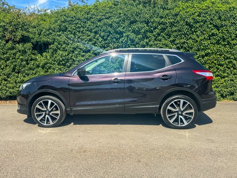 Nissan Qashqai 1.6 dCi Tekna SUV 5dr Diesel XTRON 2WD Euro 6 (s/s) (130 ps) 6