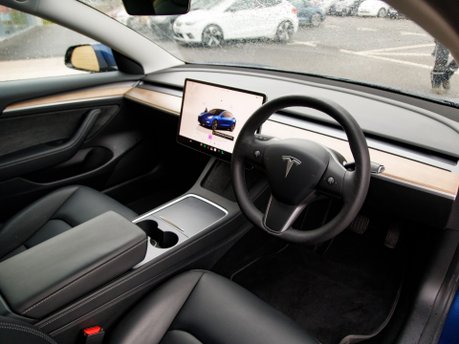 Tesla Model 3 MODEL 3