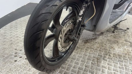 Peugeot Tweet GT 2023 RUNNING PROJECT LEARNER SCOOTER 125CC NEEDS WORK 11