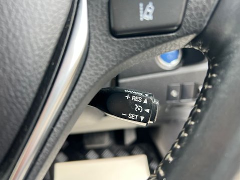 Toyota Auris VVT-I ICON TECH TOURING SPORTS 40