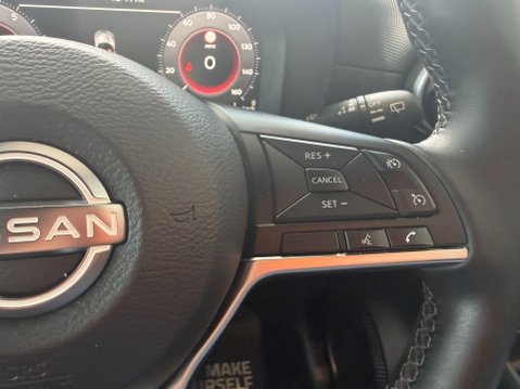 Nissan Juke 1.0 DIG-T N-Connecta Euro 6 (s/s) 5dr 23