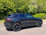 Jaguar F-Pace 2.0 D200 MHEV R-Dynamic HSE Black Auto AWD Euro 6 (s/s) 5dr 62