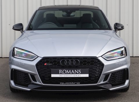 Audi RS5 Coupé Sport Edition 4